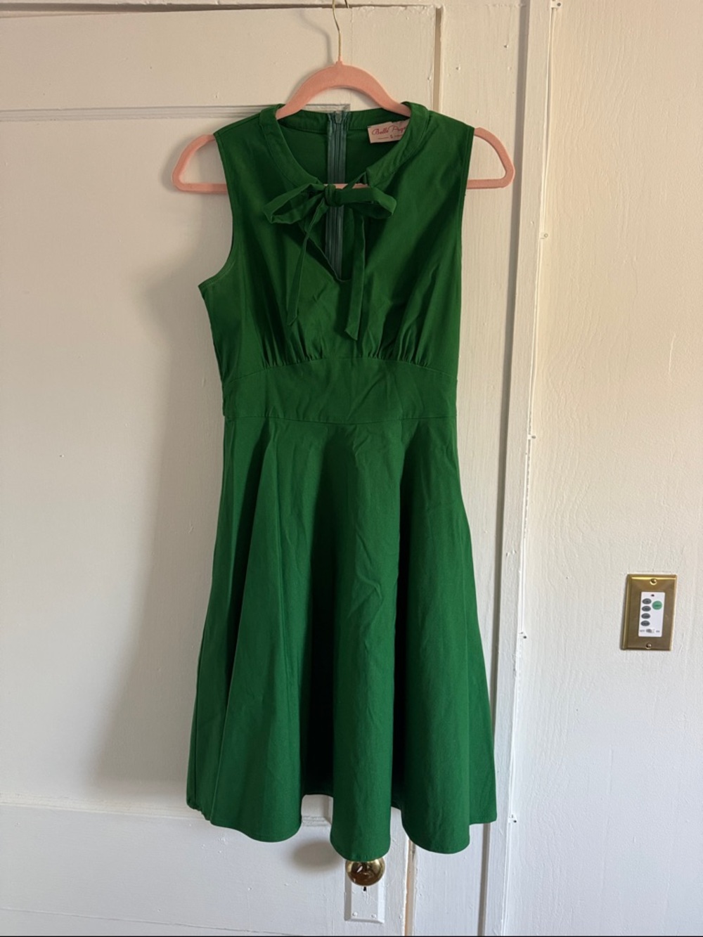 Green Sleeveless Tie-Neck A-Line Dress